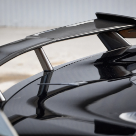 Карбоновое антикрыло Avatar Larte Design на багажник — тюнинг Corvette Stringray C8