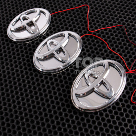 Хромированная эмблема для Toyota с красной подсветкой