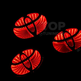 Хромированная эмблема для Toyota с красной подсветкой