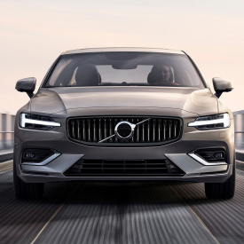 Черная решетка радиатора Inscription для Volvo S60 / V60 (2018+)