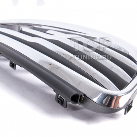 Хромированная решетка радиатора для Volvo XC60 (2014-2017)