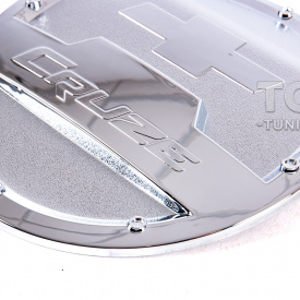 Хромированная накладка SRC на лючок бензобака для Chevrolet Cruze (2009-2015)