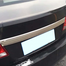 Накладка из нержавеющей стали на крышку багажника Chevrolet Cruze (2009-2015)