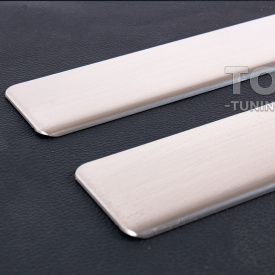 Серебристые накладки из нержавеющий стали на пороги Renault Fluence (2010+)