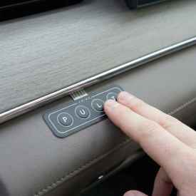 Универсальный пульт Home Link в авто для ворот и шлагбаума 4 в 1