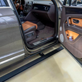 Выдвижные пороги ступени RRS для Bentley Bentyaga (2015-2026)