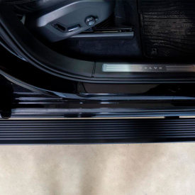 Выдвижные пороги ступени RRS для Volvo XC90 (2014-2022)