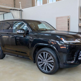 Выдвижные пороги ступени RRS для Lexus LX600 (2021+)