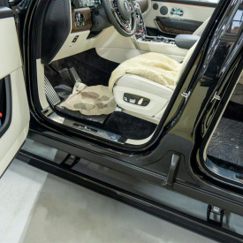 Выдвижные пороги RRS для Rolls-Royce Cullinan (2018+)