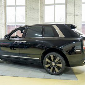 Выдвижные пороги RRS для Rolls-Royce Cullinan (2018+)