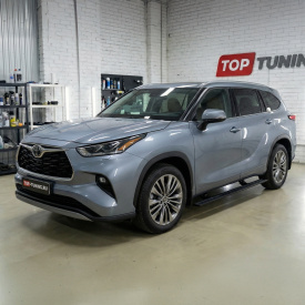 Выдвижные пороги RRS для Toyota Highlander U70 (2019+)