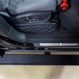 Выдвижные пороги RRS для Audi Q7 4M (2015+)