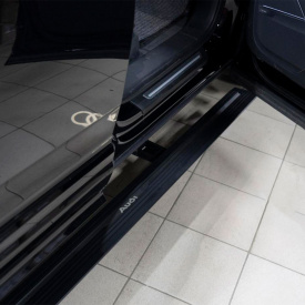 Выдвижные пороги RRS для Audi Q7 4L (2009–2015)