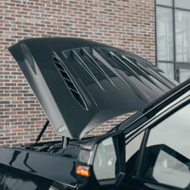 Капот Esthete для Cadillac Escalade 5 (2024+, рестайлинг)