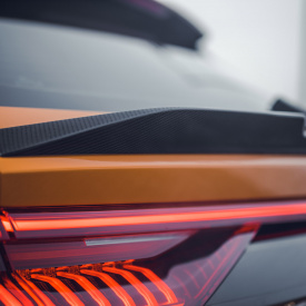 Карбоновый спойлер MTR Design для крышки багажника Audi Q8 (2018-2023)