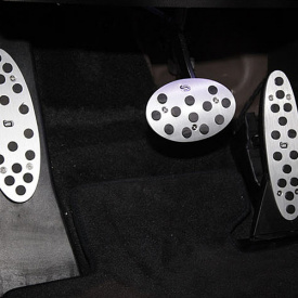 Накладки на педали Benlogic CRL на MINI Countryman