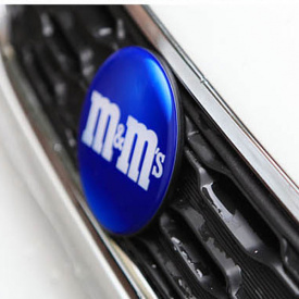 Шильдики на решетку радиатора - 57 вариантов Benlogic Smily на MINI