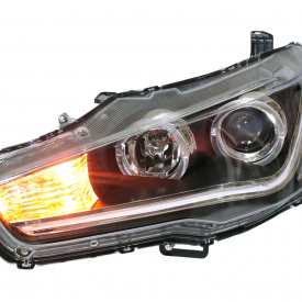 Передняя тюнинг-оптика Neon на Mitsubishi Lancer 10 (X)