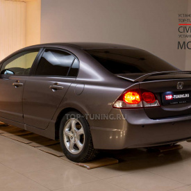 Тюнинг - Спойлер Modulo на Honda Civic 8 седан
