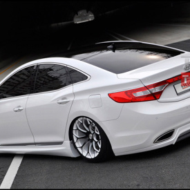 Тюнинг - Пороги IXION на Hyundai Grandeur 5