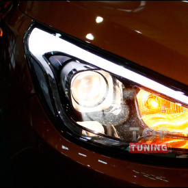 Передние фары Mobis на Hyundai ix35