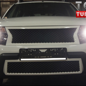 Решетка радиатора с сеткой Bentley Style – тюнинг Renault Duster 1
