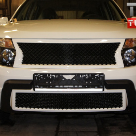 Тюнинг - Решетка в бампер на Renault Duster 1