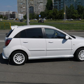 Накладка на задний бампер Riumay на Kia Rio 2