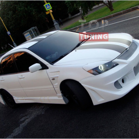 Передний бампер Accolade на Mitsubishi Lancer 9 (IX)