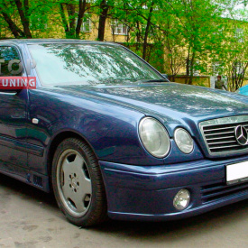 Накладки на пороги Lorinser на Mercedes E-Class W210