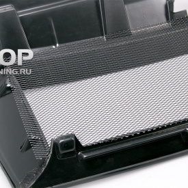 Решетка радиатора без эмблемы на Mitsubishi Pajero