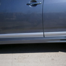 Накладки на пороги  Roadest с жабрами на Mitsubishi Outlander 2