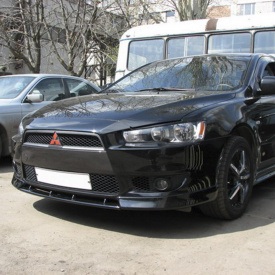 Вставка в передний бампер INT Sport на Mitsubishi Lancer 10 (X)