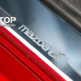 Накладки на пороги с подсветкой на Mazda 6