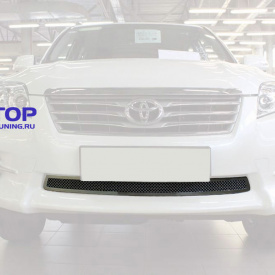Решетка в бампер на Toyota RAV4 3