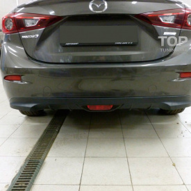 Диффузор заднего бампера RX на Mazda 3 BM