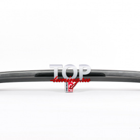 Спойлер пятой двери с стоп-сигналом на Mitsubishi Pajero