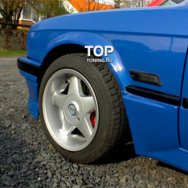 Накладки на пороги Zender Coupe на BMW 3 E30