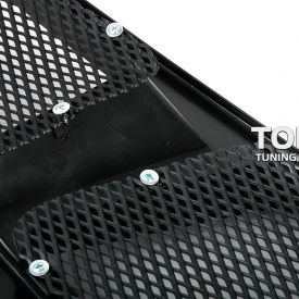 Решетка радиатора с сеткой GT на Infiniti QX70 (FX35, 37, 50)