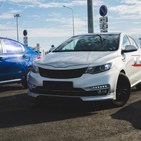 Боковые накладки на переднюю оптику Element на Kia Rio 3