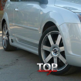 Накладки на пороги Sport на Ford Focus 2