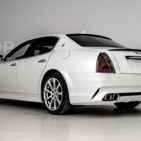 Спойлер на стекло CERRERA на Maserati Quattroporte V