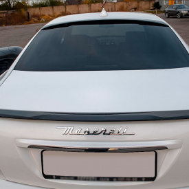 Спойлер на стекло CERRERA на Maserati Quattroporte V