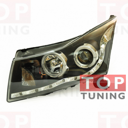 Передняя тюнинг-оптика с диодной полосой и линзой Audi Black II на Chevrolet Cruze 2