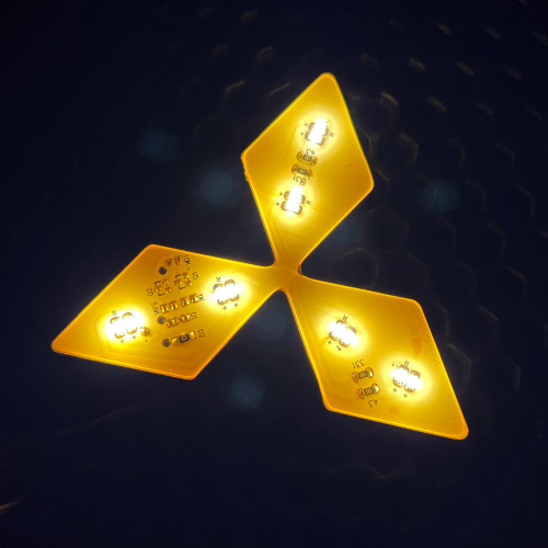 Гибкая светодиодная вставка под эмблему LED на Mitsubishi (97х85 мм)