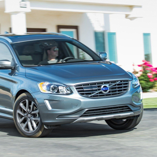 Хромированая решетка радиатора (под дистроник) для Volvo XC60 (2014-2017)