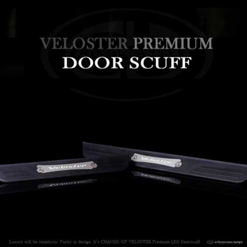 Накладки на пороги в салон с подсветкой Change Up Version 1 на Hyundai Veloster