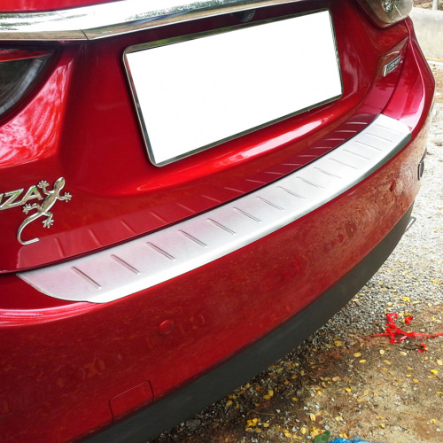 Внешняя накладка на порог багажника Guardian на Mazda 6 GJ