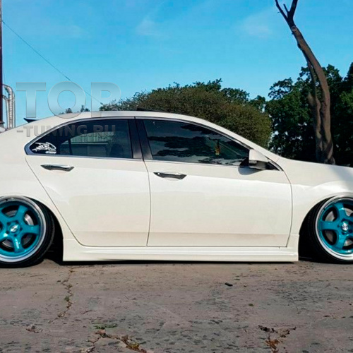 Накладки на пороги Mugen (ABS) на Honda Accord 8 2007-2013