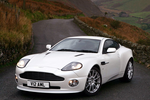 Aston Martin Vanquish 1 поколение   